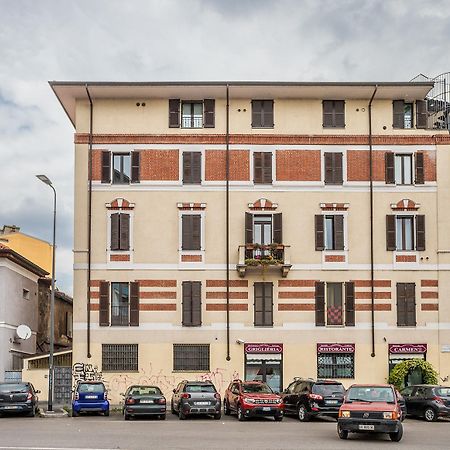 Apartamento Life Is Beautiful Design Loft Navigli Romolo, Netflix, Wifi, Ac And Street Parking Milán Exterior foto
