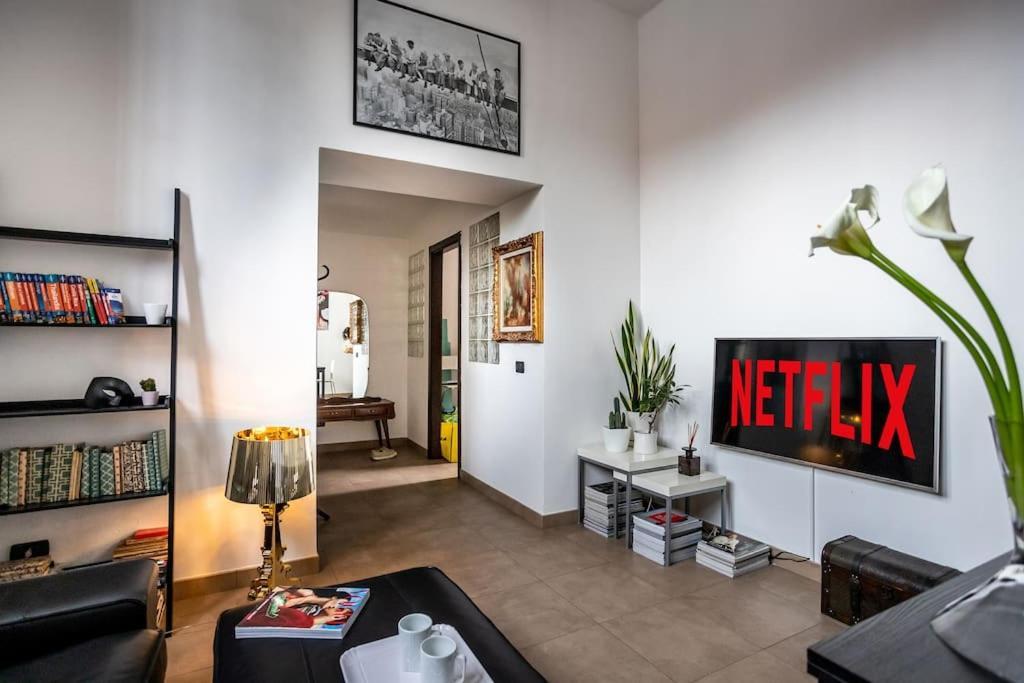 Apartamento Life Is Beautiful Design Loft Navigli Romolo, Netflix, Wifi, Ac And Street Parking Milán Exterior foto