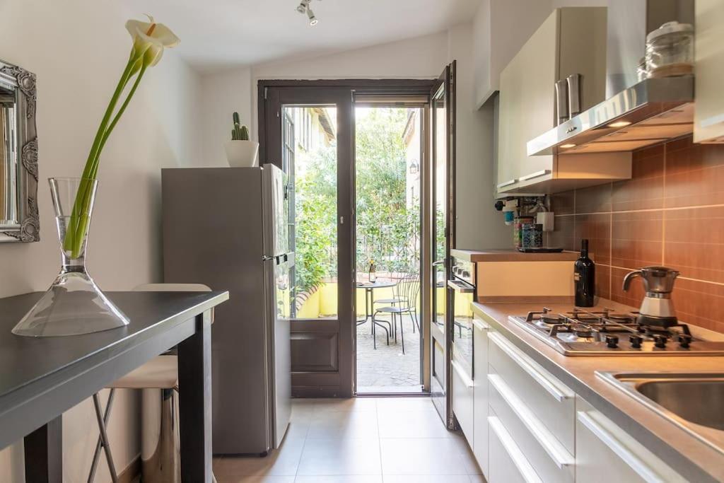 Apartamento Life Is Beautiful Design Loft Navigli Romolo, Netflix, Wifi, Ac And Street Parking Milán Exterior foto