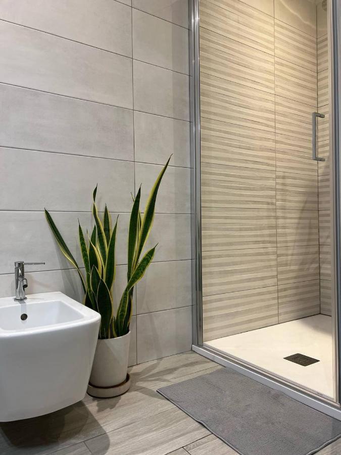 Apartamento Life Is Beautiful Design Loft Navigli Romolo, Netflix, Wifi, Ac And Street Parking Milán Exterior foto