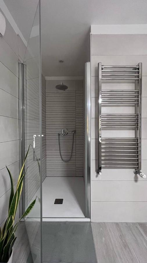 Apartamento Life Is Beautiful Design Loft Navigli Romolo, Netflix, Wifi, Ac And Street Parking Milán Exterior foto